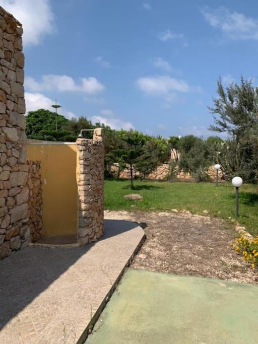 Villa Maveda, Un Dammuso Immerso Nel Verde ลัมเปดูซา ภายนอก รูปภาพ